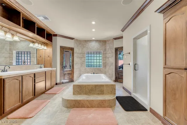 $2,900,000 | 264 Crestview Drive, Las Vegas, NV 89124