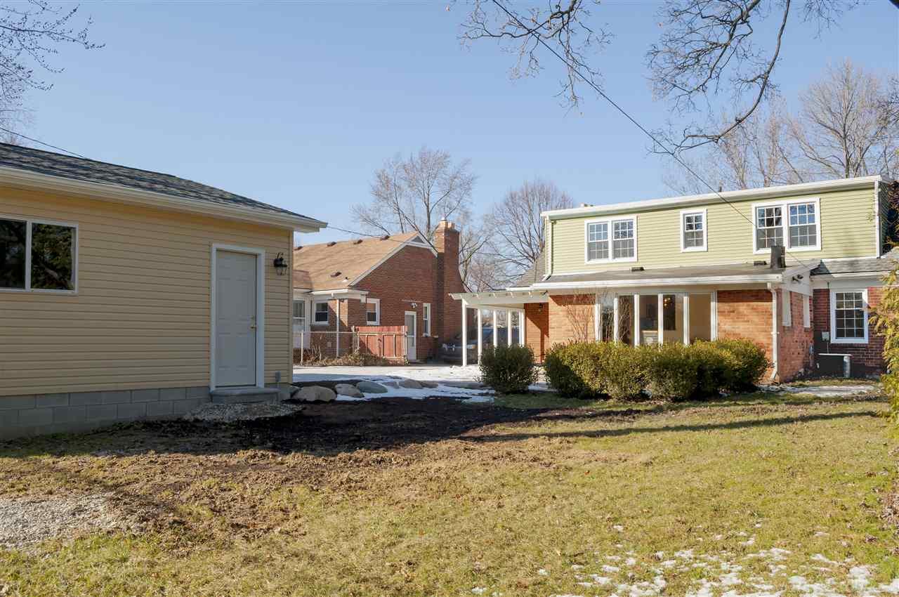 1155 Hampton Road Grosse Pointe, MI 48236 - Photo 38 of 38 31315285-37.JPG