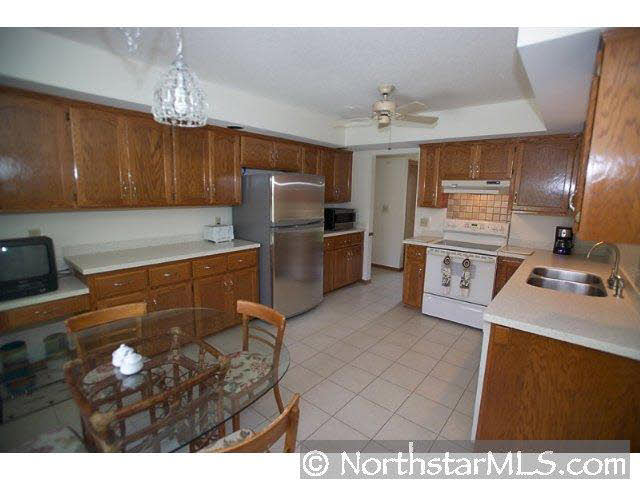 2427 60th Street Northwest Rochester, MN 55901 - Photo 2 of 10