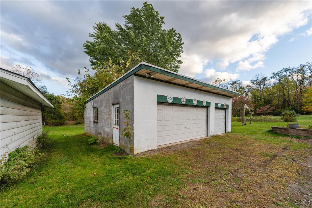 1508 Shimerville Road Emmaus, PA 18049 - Photo 4 of 20 Gallery Image 4