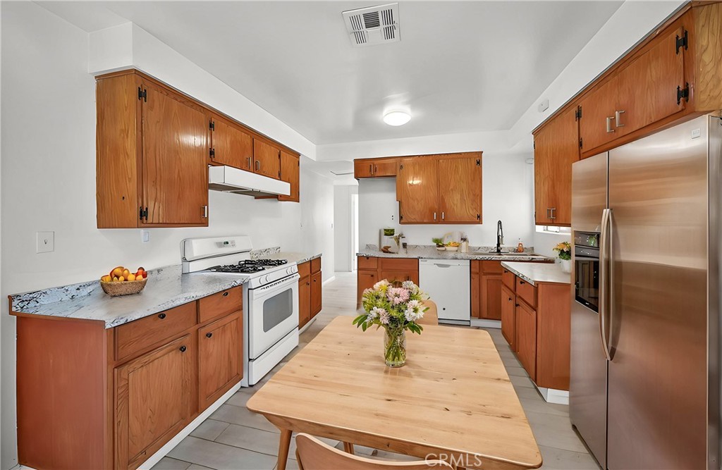 13555 3rd Street Yucaipa, CA 92399 - Photo 13 of 32 Photo Virtually Staged.