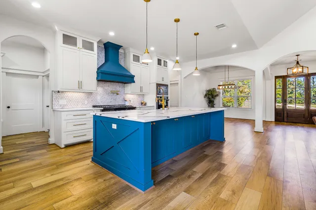 $699,500 | 440 Farm To Market 223, Shepherd, TX 77371