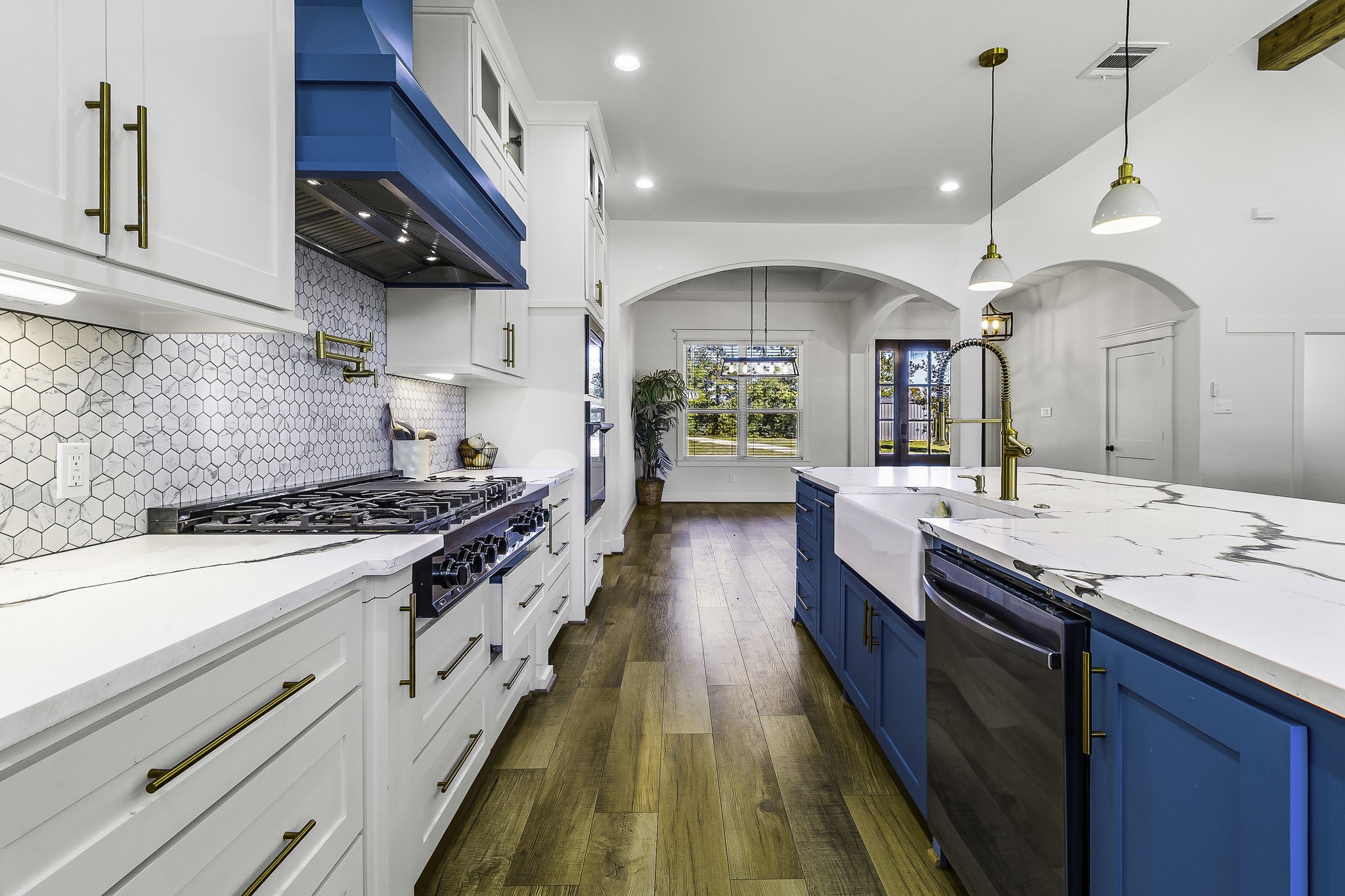 440 Farm To Market 223 Shepherd, TX 77371 - Photo 20 of 49 a large kitchen with granite countertop a stove and a sink