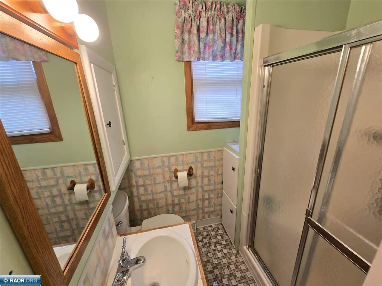 226 9th Street Southwest Chisholm, MN 55719 - Photo 14 of 25
