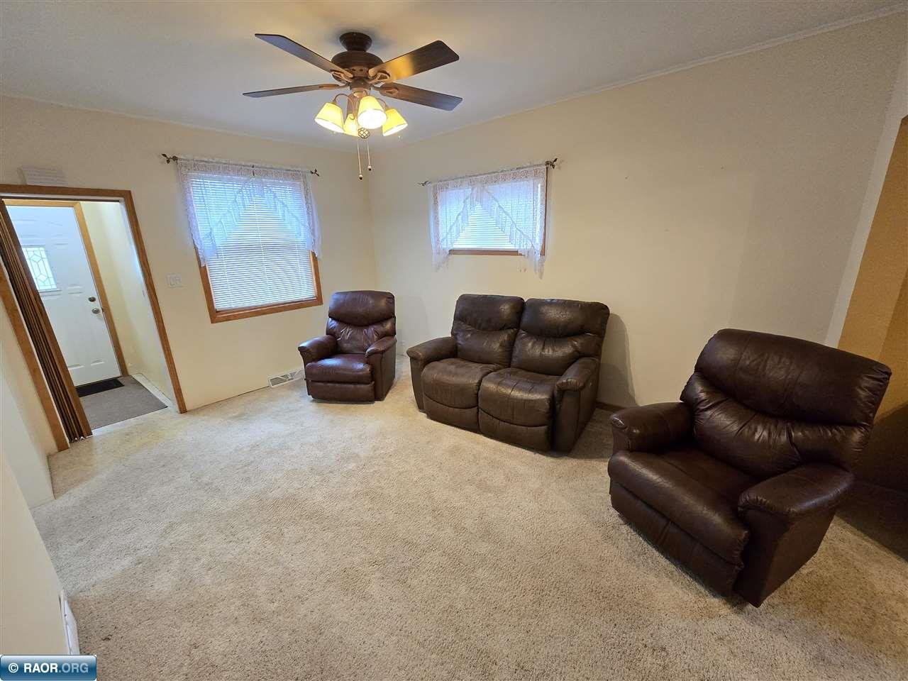 226 9th Street Southwest Chisholm, MN 55719 - Photo 10 of 25