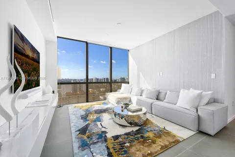$3,650,000 | 2000 South Ocean Drive, Unit 25B, Hallandale Beach, FL 33009
