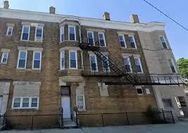 $1,395 | 3235 South Racine Avenue, Unit 2M, Chicago, IL 60608