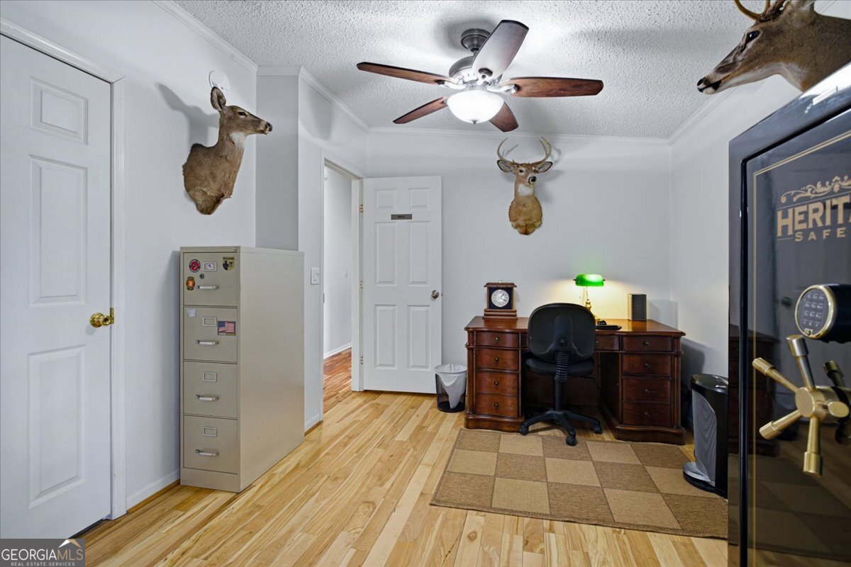 266 Payton Road Griffin, GA 30223 - Photo 24 of 48 a living room with furniture