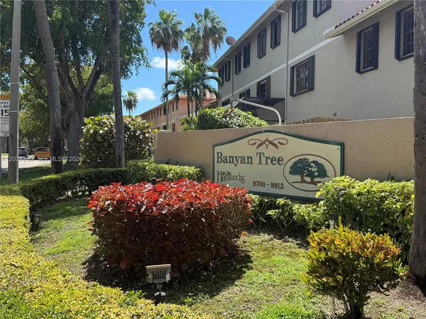 $360,000 | 9716 Hammocks Boulevard, Unit 101, Miami, FL 33196