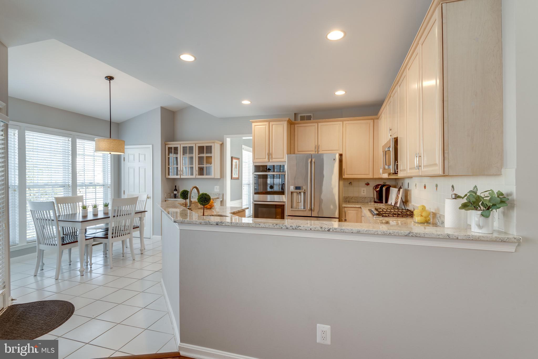 12368 Brown Fox Way Reston, VA 20191 - Photo 17 of 67 Kitchen and Breakfast Area