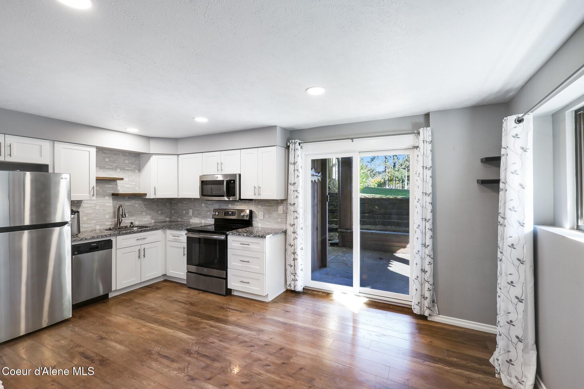 5305 West Fairway Lane, Unit 14 Rathdrum, ID 83858 - Photo 8 of 43 007_Kitchen