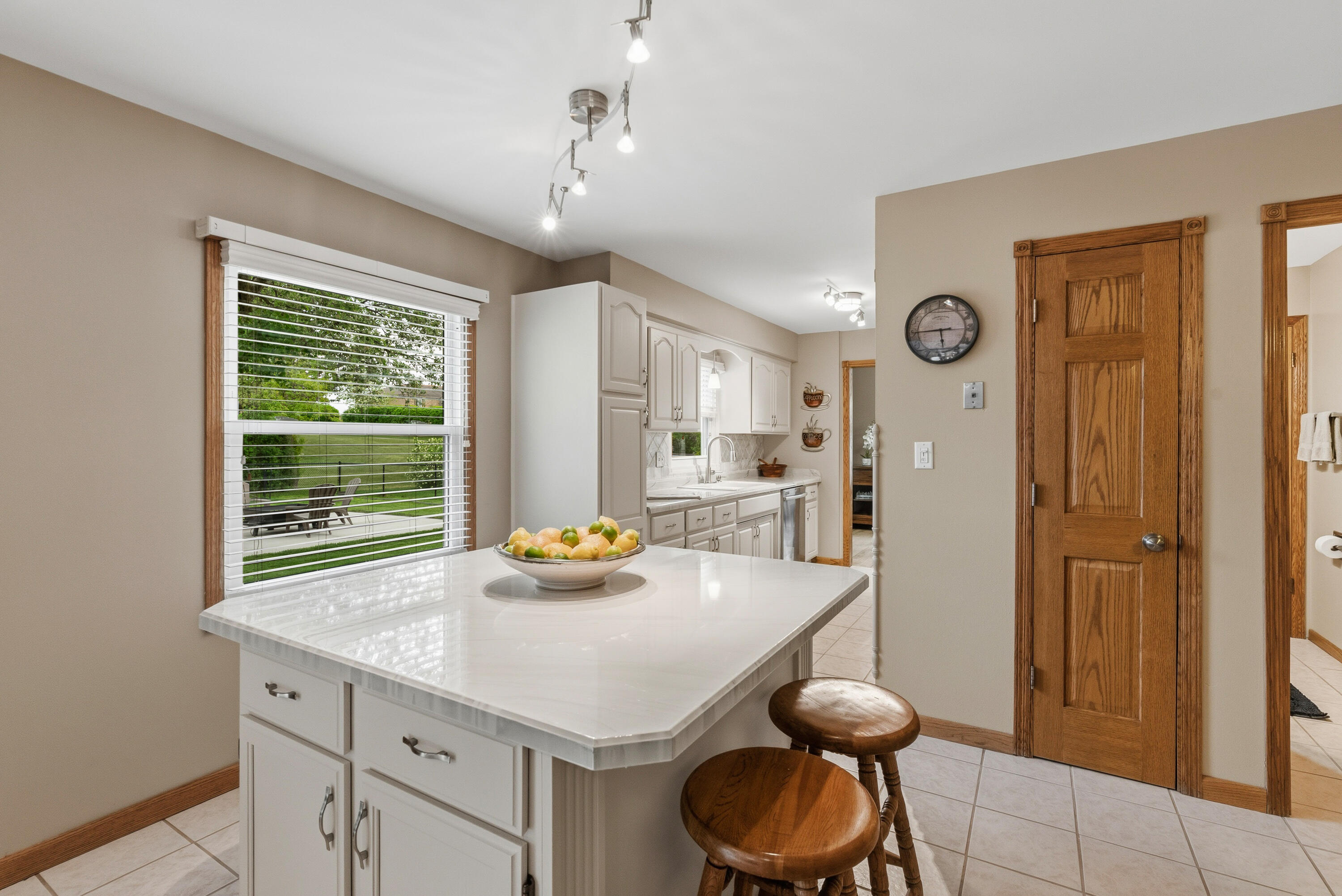 5922 Sycamore Street Greendale, WI 53129 - Photo 11 of 39 Kitchen