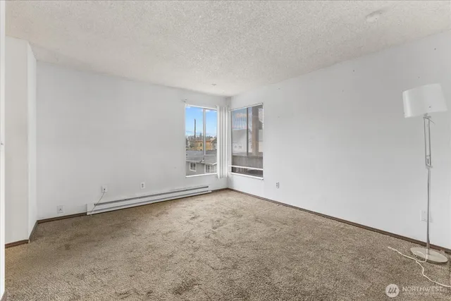 $1,195,000 | 9256 Interlake Avenue North, Seattle, WA 98103