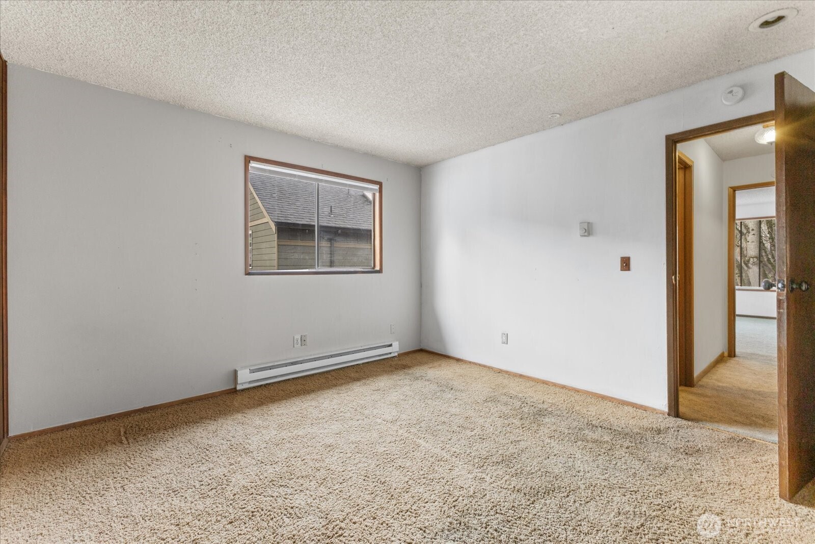 9256 Interlake Avenue North Seattle, WA 98103 - Photo 25 of 40