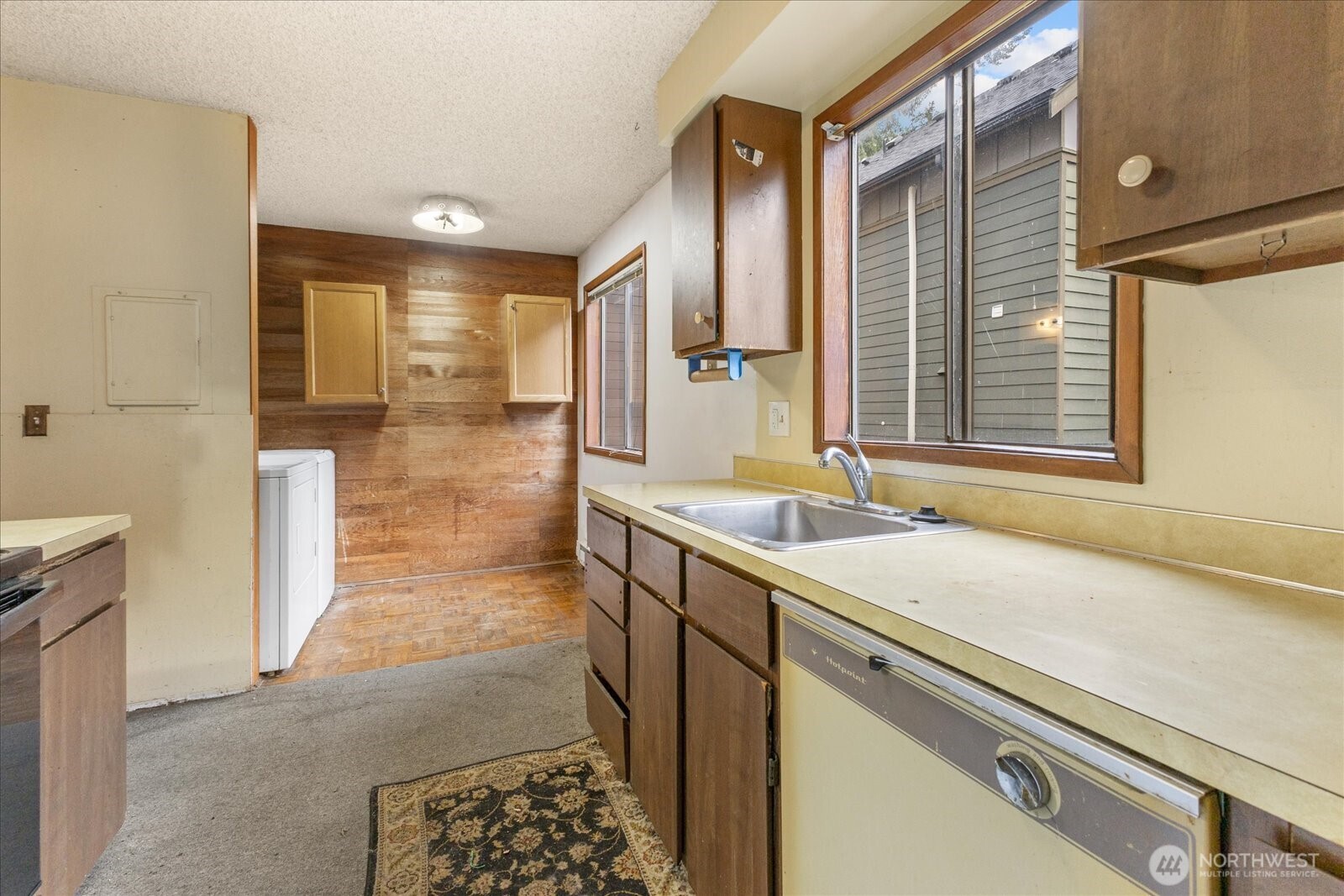 9256 Interlake Avenue North Seattle, WA 98103 - Photo 30 of 40