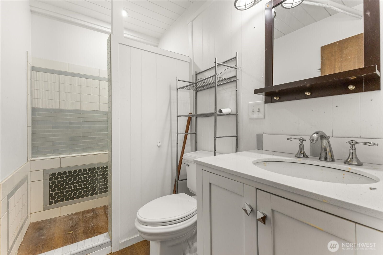 9256 Interlake Avenue North Seattle, WA 98103 - Photo 33 of 40