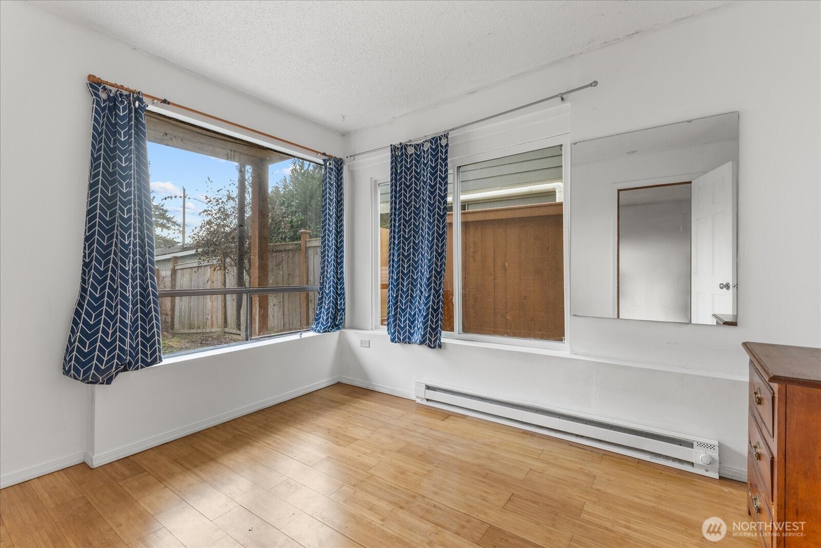 9256 Interlake Avenue North Seattle, WA 98103 - Photo 34 of 40