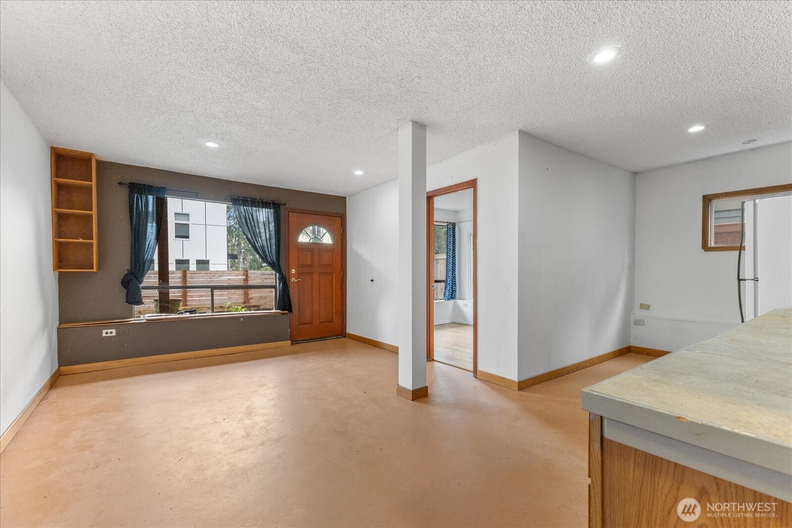 9256 Interlake Avenue North Seattle, WA 98103 - Photo 37 of 40