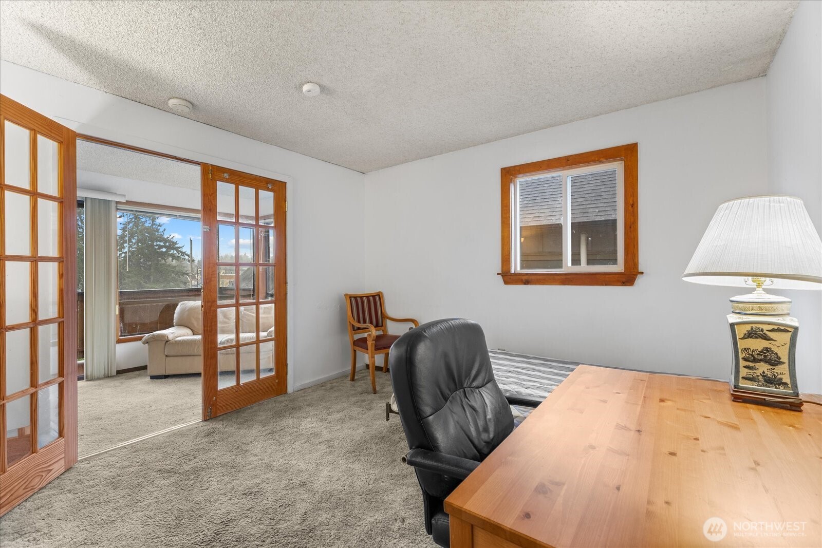 9256 Interlake Avenue North Seattle, WA 98103 - Photo 5 of 40