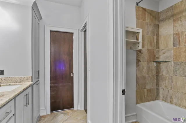 $572,000 | 13579 Bluff Point Drive, Prairieville, LA 70769