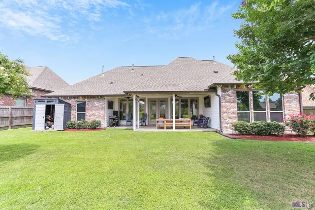 $572,000 | 13579 Bluff Point Drive, Prairieville, LA 70769