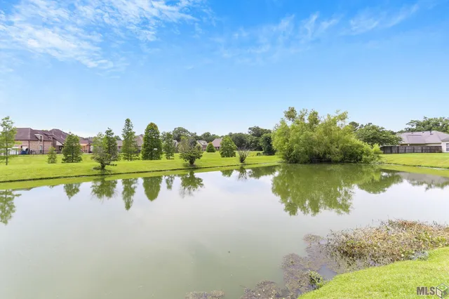 $572,000 | 13579 Bluff Point Drive, Prairieville, LA 70769