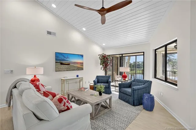 $439,000 | 6404 Southeast Brandywine Court, Unit 201, Stuart, FL 34997