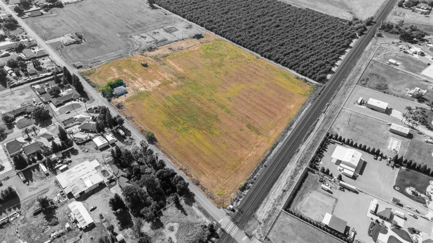 10138 Spring Street Galt, CA 95632 - Photo 8 of 26 Gallery Image 8