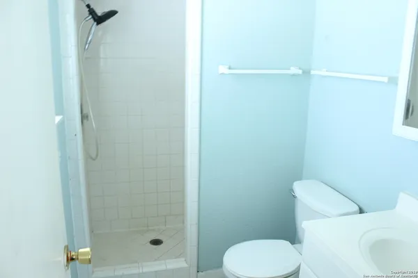 $1,750 | 13915 Anchorage Hill Drive, San Antonio, TX 78217