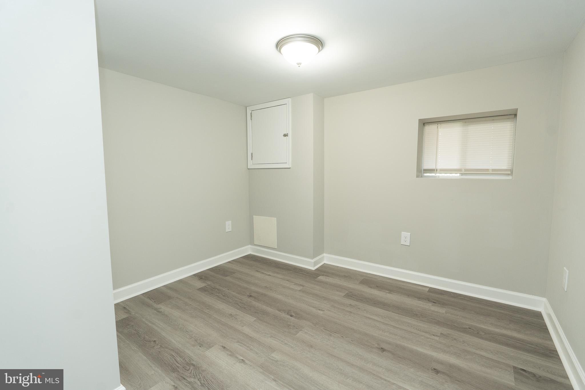 154 Collins Avenue Baltimore, MD 21229 - Photo 14 of 41