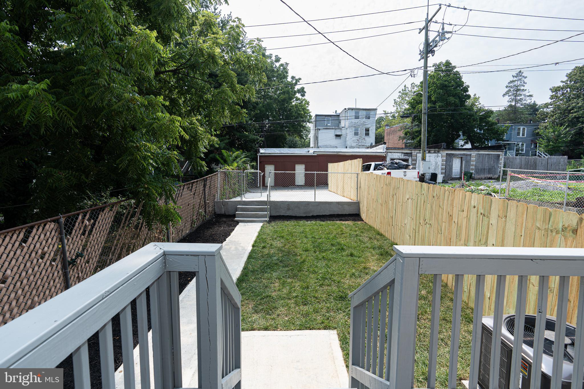 154 Collins Avenue Baltimore, MD 21229 - Photo 34 of 41