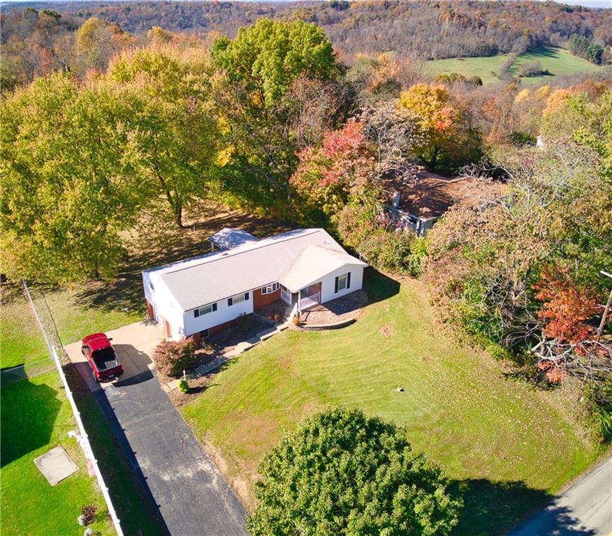 503 McKee Road Washington, PA 15301 - Photo 2 of 24 a view of an ocean from a balcony