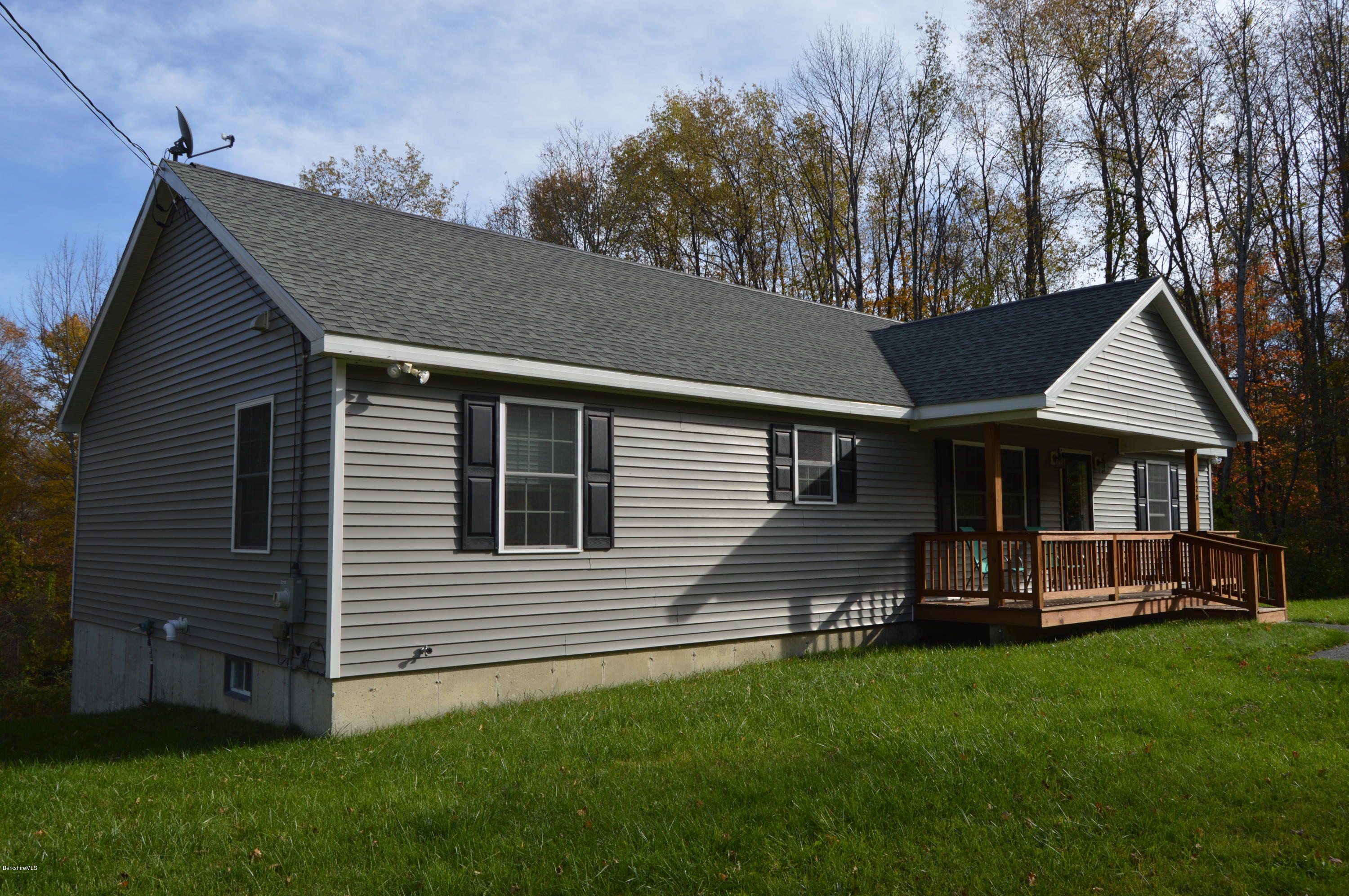 428 W Road Adams, MA 01220 - Photo 2 of 64 DSC_0069