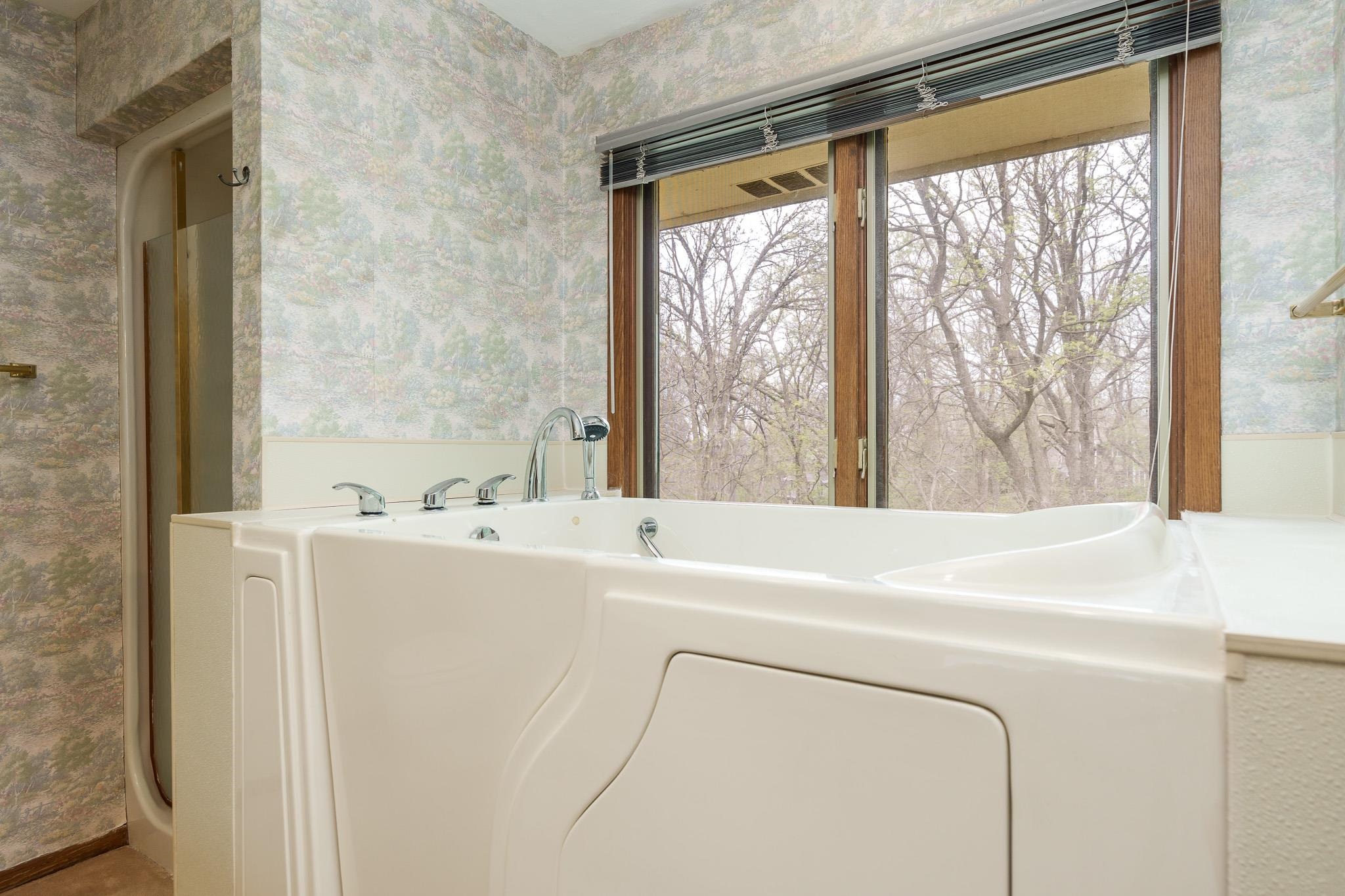 10245 Tybow Trail Roscoe, IL 61073 - Photo 34 of 63