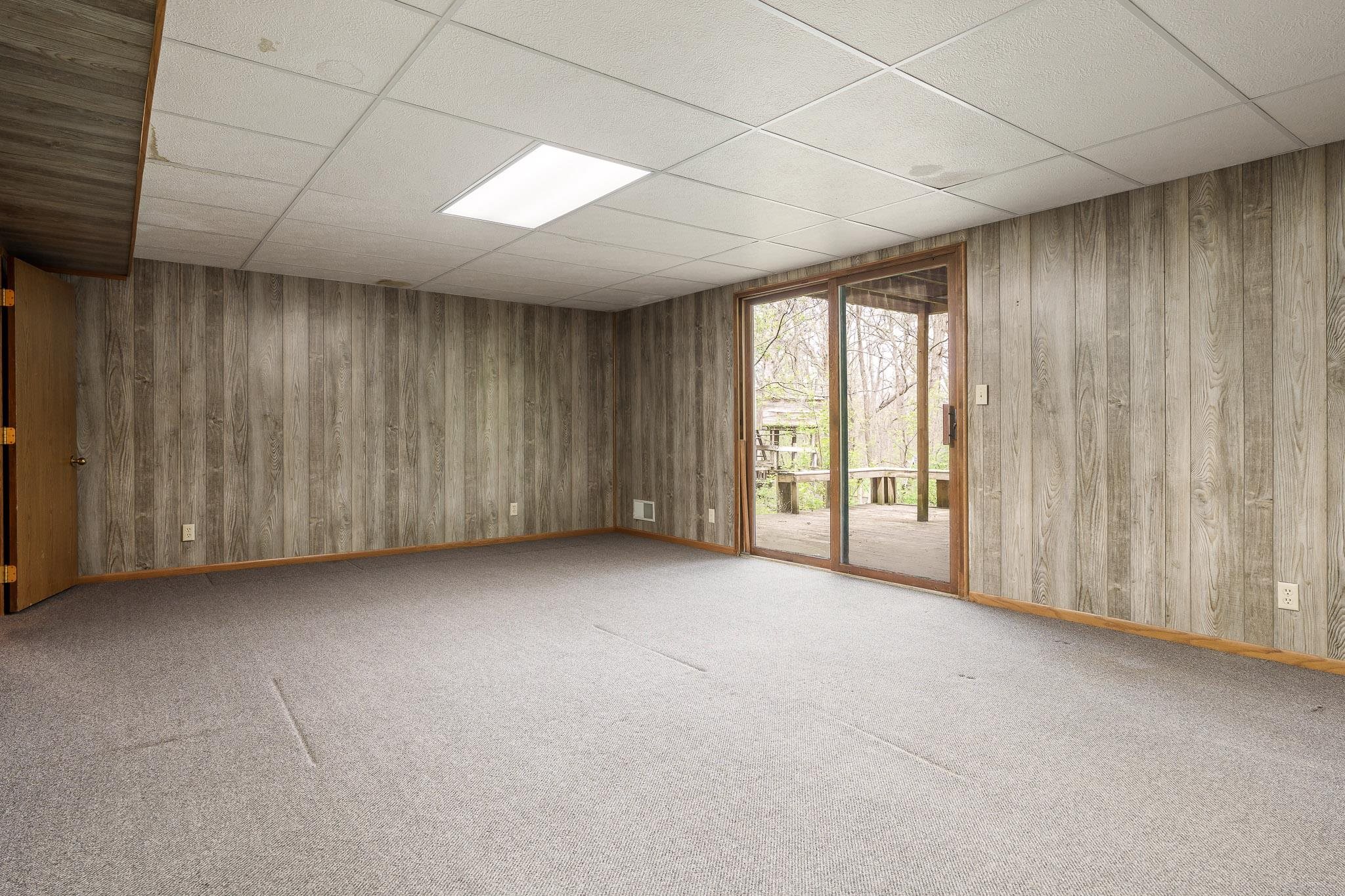10245 Tybow Trail Roscoe, IL 61073 - Photo 49 of 63 an empty room with windows