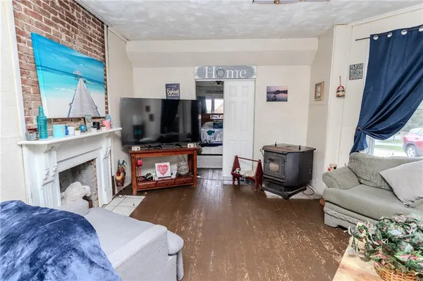 $99,000 | 601 East Washington Avenue, Connellsville, PA 15425