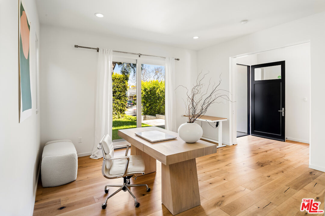 11328 Charnock Road Los Angeles, CA 90066 - Photo 18 of 34 a workspace with furniture and window
