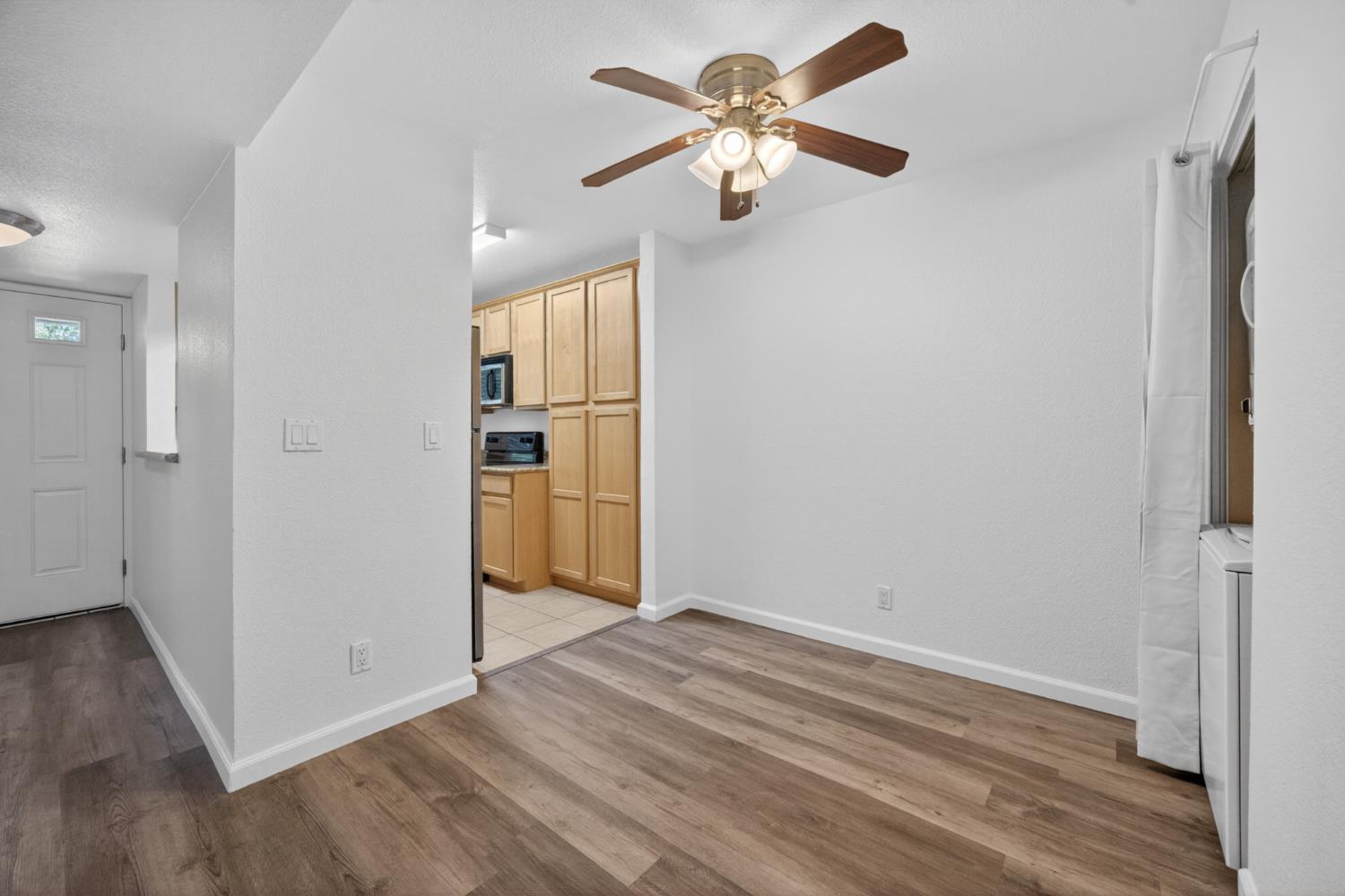 6239 Riverside Boulevard, Unit 2 Sacramento, CA 95831 - Photo 11 of 42