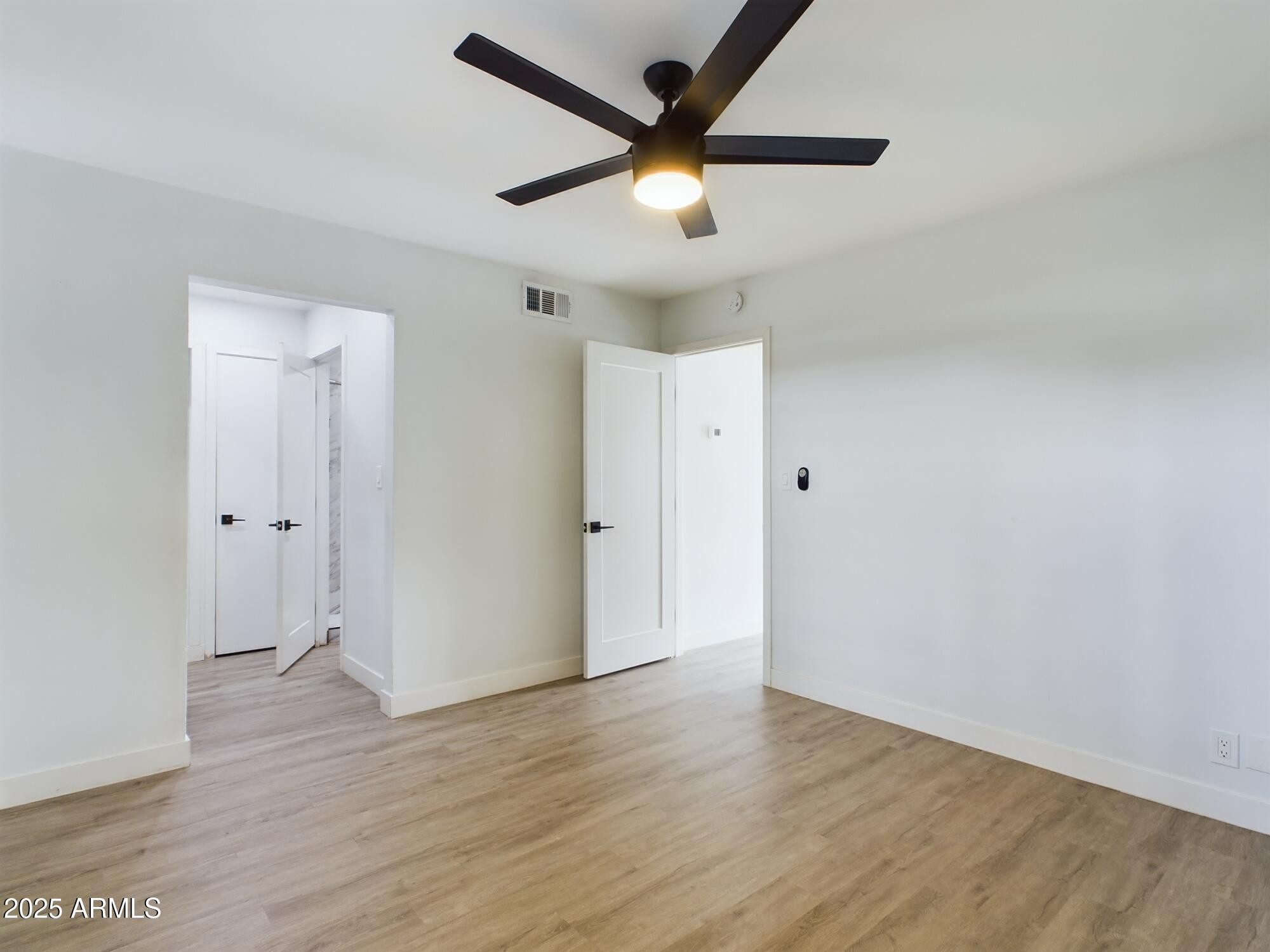 3038 North 38th Street, Unit 4 Phoenix, AZ 85018 - Photo 4 of 8 Photo #4