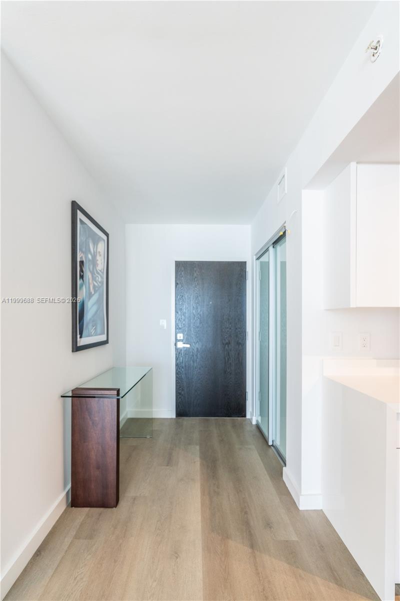 90 Alton Road, Unit 2807 Miami Beach, FL 33139 - Photo 8 of 27
