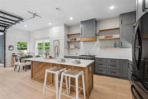 $899,000 | 3821 Oaklawn Drive, Fort Worth, TX 76107