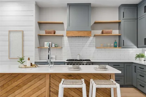 $899,000 | 3821 Oaklawn Drive, Fort Worth, TX 76107