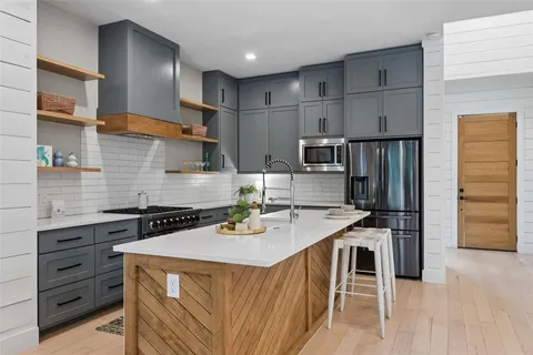 $899,000 | 3821 Oaklawn Drive, Fort Worth, TX 76107