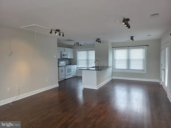 $2,000 | 5230 Breezy Point Road, Unit 203, Chesapeake Beach, MD 20732