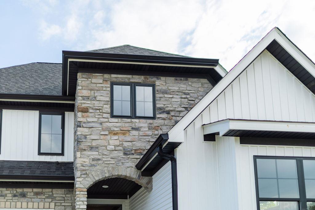453 West That Road Bloomington, IN 47403 - Photo 2 of 36 Gallery Image 2