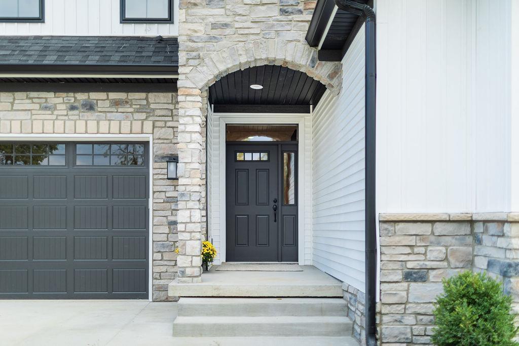 453 West That Road Bloomington, IN 47403 - Photo 3 of 36 Gallery Image 3