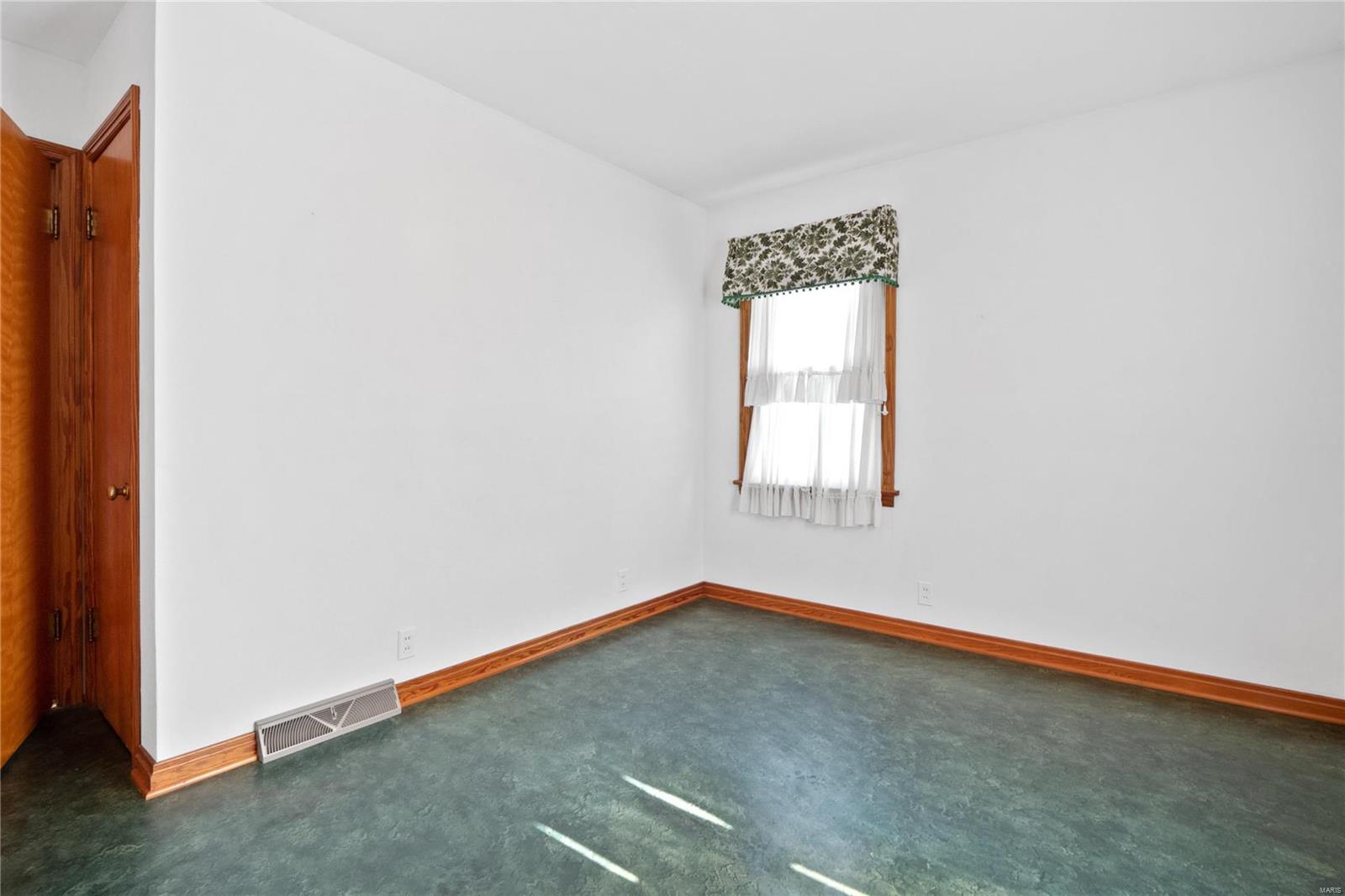 437 North Library Street Waterloo, IL 62298 - Photo 23 of 36