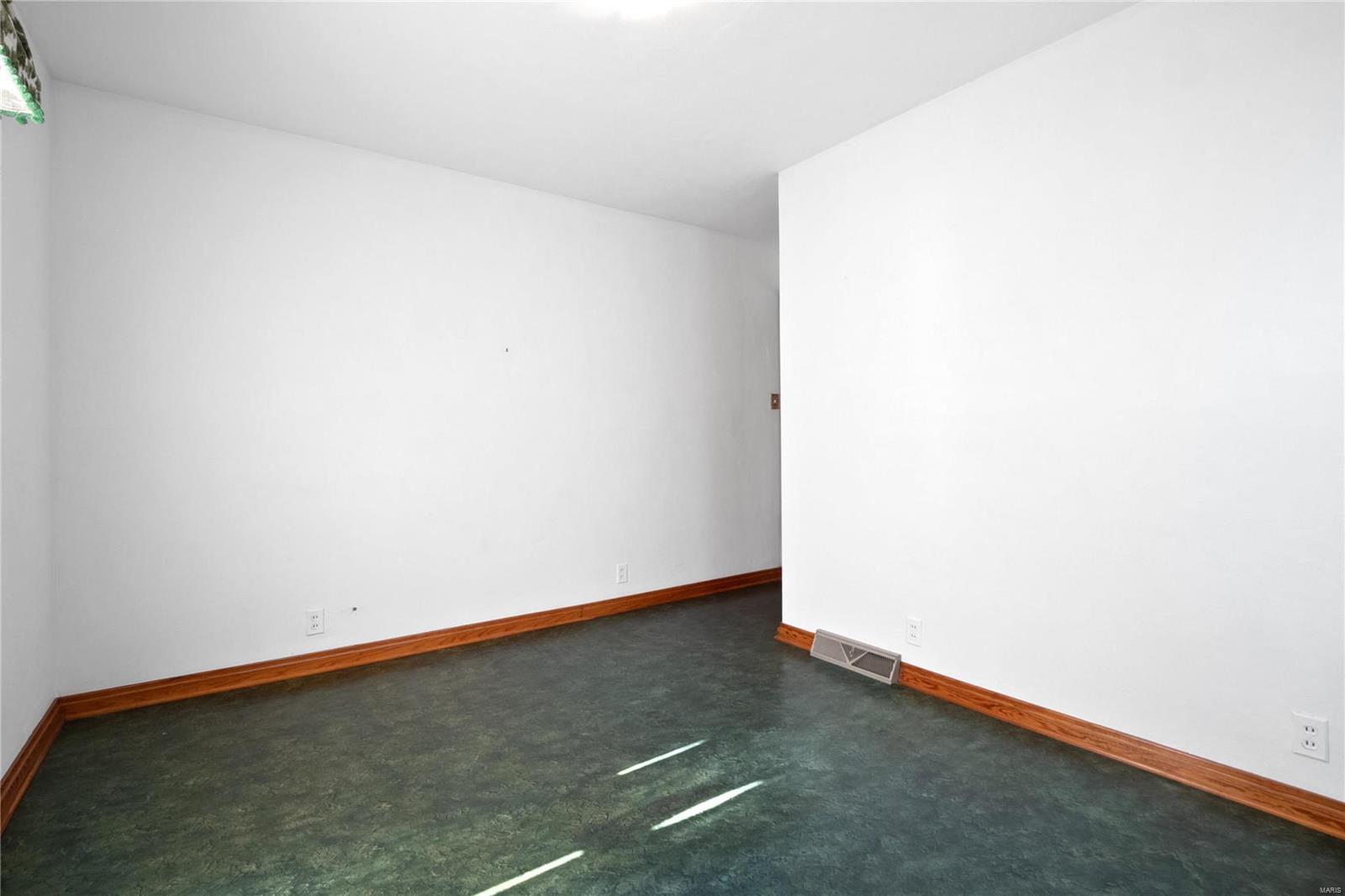 437 North Library Street Waterloo, IL 62298 - Photo 24 of 36
