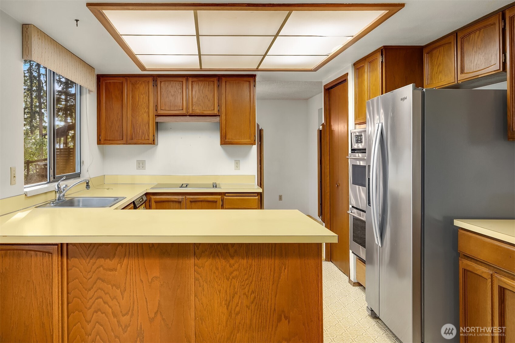 14932 165th Place Southeast Renton, WA 98059 - Photo 8 of 37