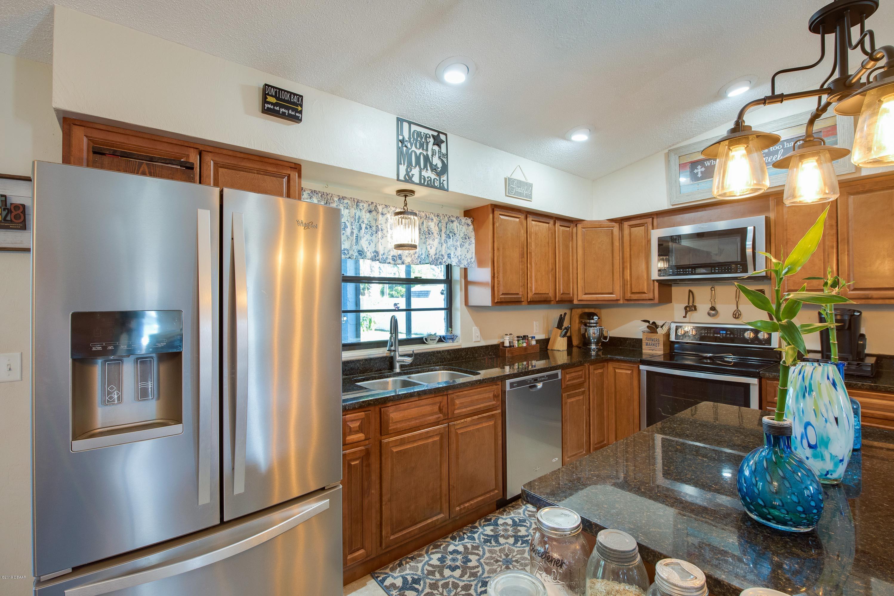 2408 22nd Street Edgewater, FL 32141 - Photo 10 of 25 Kitchen